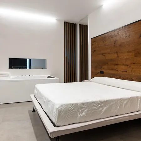 Luxury New Look Guest house