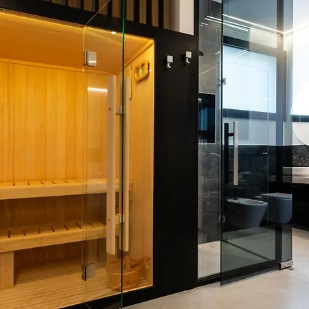 Luxury New Look Guest house