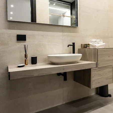 Luxury New Look Guest house
