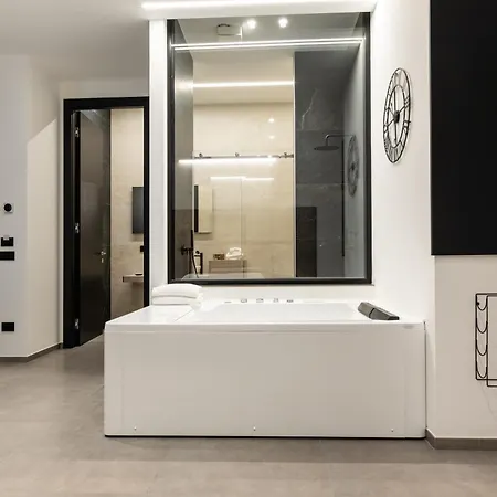 Luxury New Look Monopoli